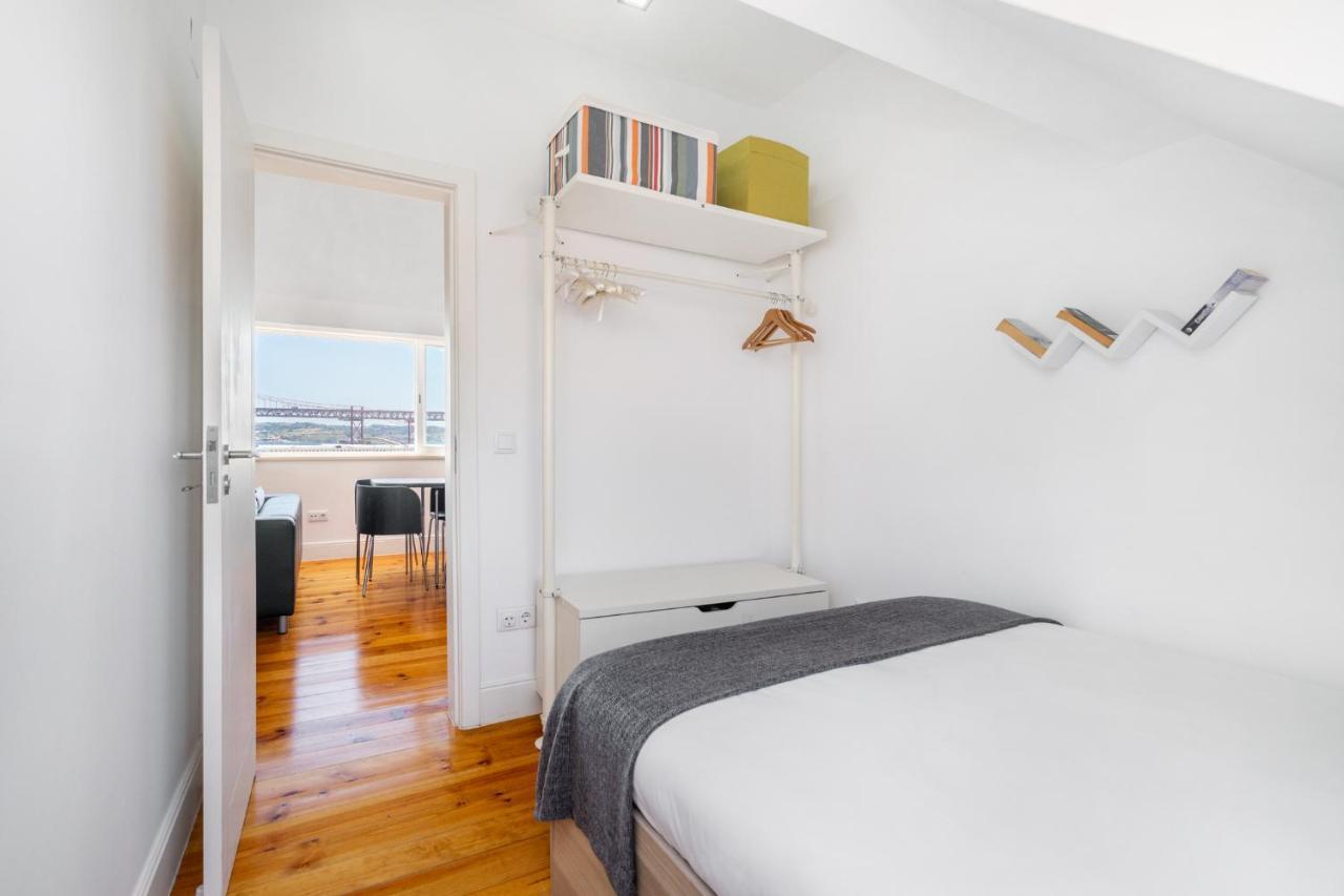 Whome | Premium River View Apartment Lisbon Bagian luar foto