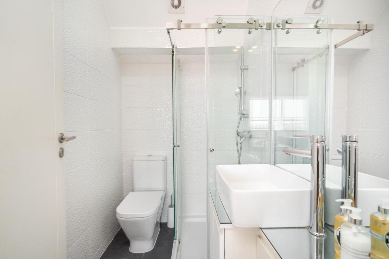 Whome | Premium River View Apartment Lisbon Bagian luar foto