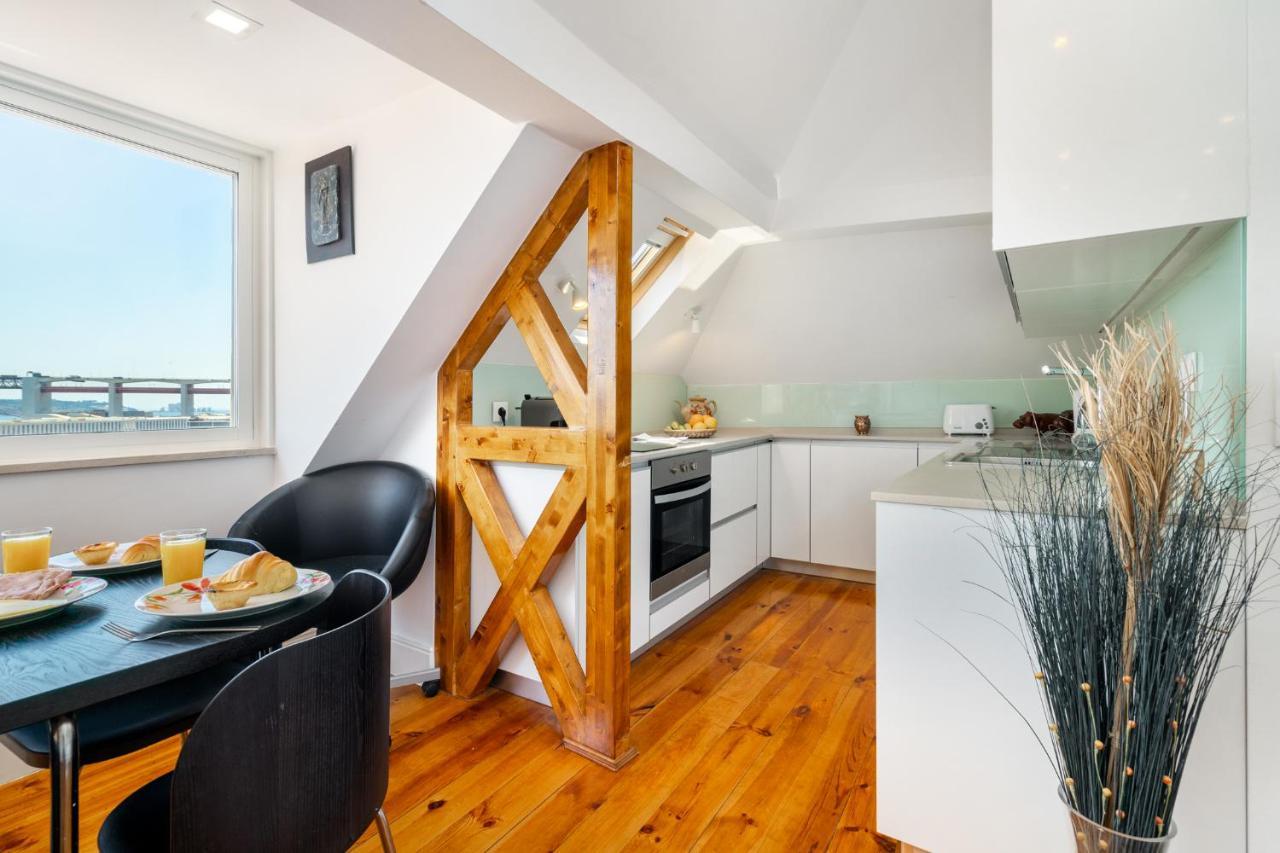 Whome | Premium River View Apartment Lisbon Bagian luar foto