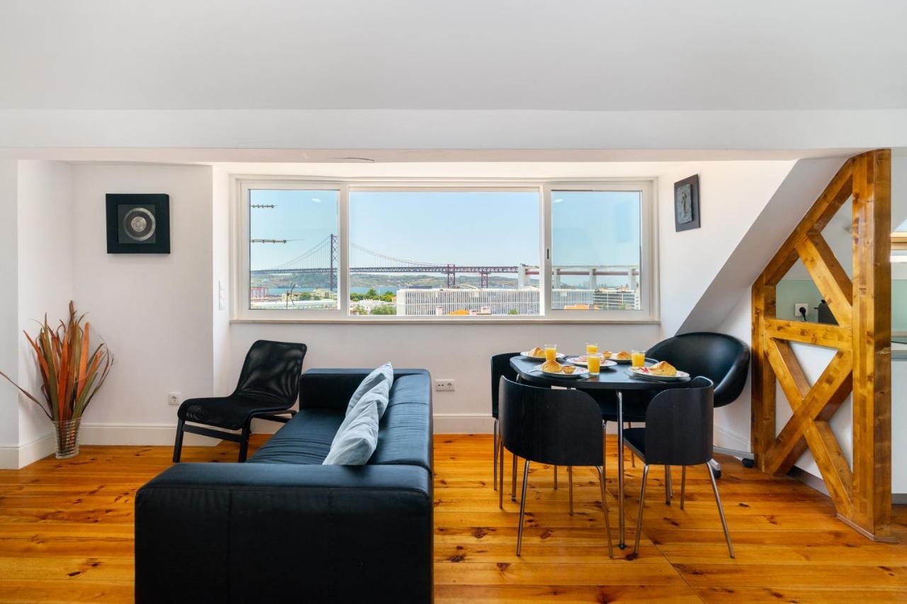 Whome | Premium River View Apartment Lisbon Bagian luar foto